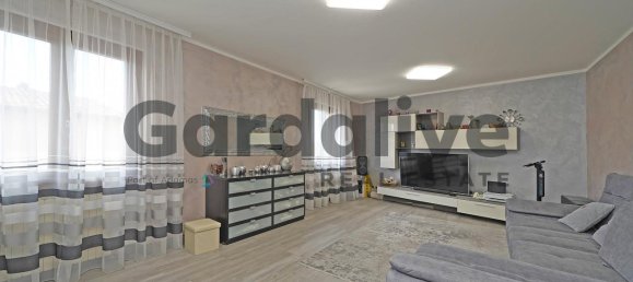 3-salle Appartement à San Felice del Benaco, Italy No. 157567 2