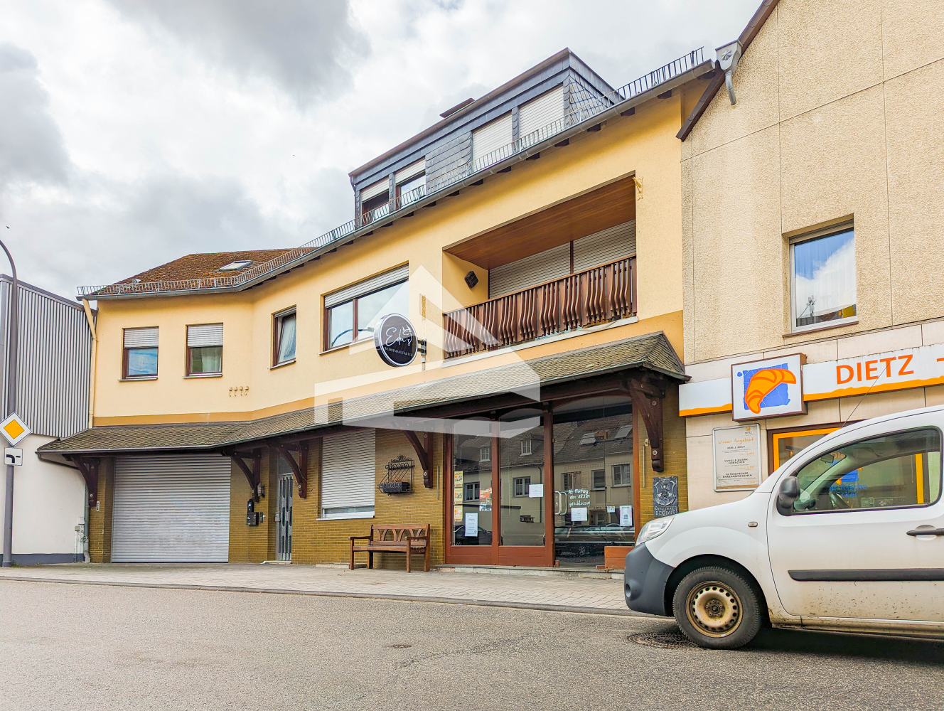 Edifício de 15 divisões em Trier-Saarburg, Germany N.º 161560