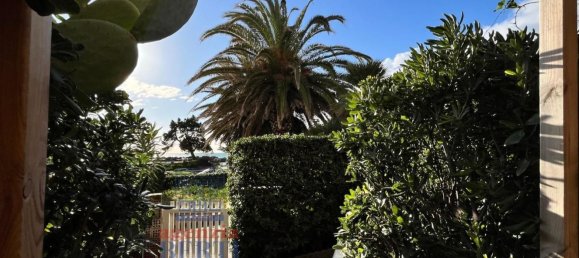 3 rooms Apartment in Livorno, Italy No. 146526 4