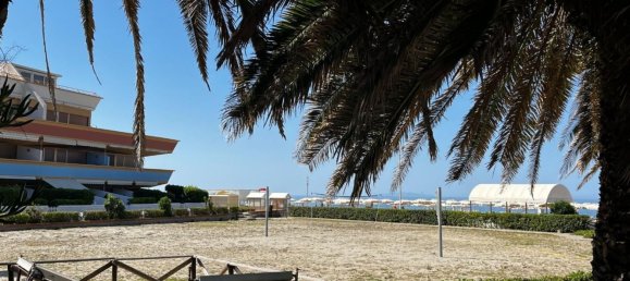 3 rooms Apartment in Livorno, Italy No. 146526 20