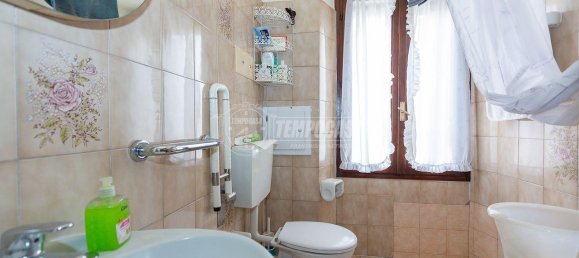 10غرفة بناية في Brescia, Italy رقم 238048 9