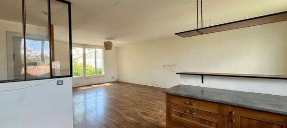 Дом с 4 спальнями в Saint-Maixent-l'Ecole, Франция № 314995 3