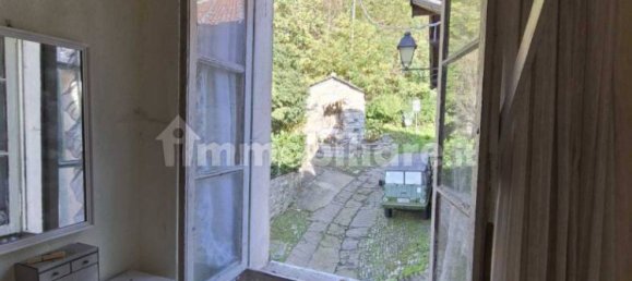 3 bedrooms House in Faggeto Lario, Italy No. 10891 23