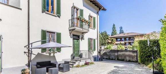 4 bedrooms Villa in Varese, Italy No. 60397 11