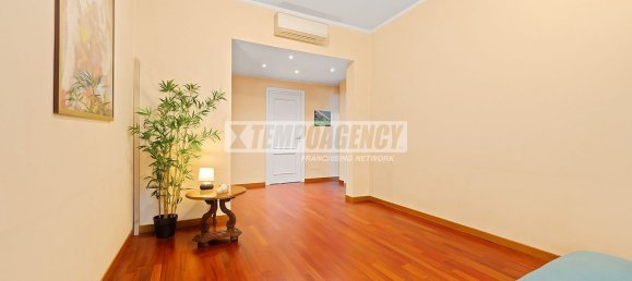 3 bedrooms Apartment in Milan, Italy No. 364191 3