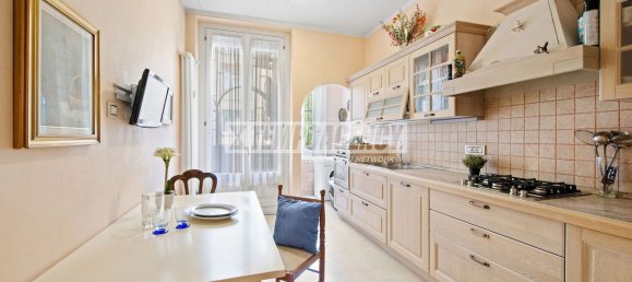 3 bedrooms Apartment in Milan, Italy No. 364191 6
