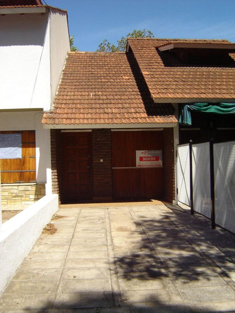 2 bedrooms House in Mar del Plata, Argentina No. 82228