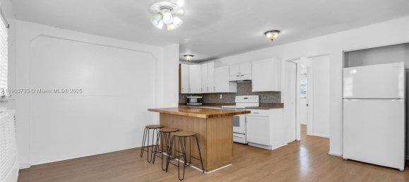 2 bedrooms Villa for rent in Miami, Miami-Dade, Florida, USA № 614240 8