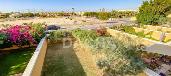 Moradia em banda T1 em Jumeirah Village Triangle, UAE N.º 27690 14