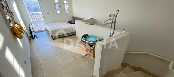 Moradia em banda T1 em Jumeirah Village Triangle, UAE N.º 27690 10