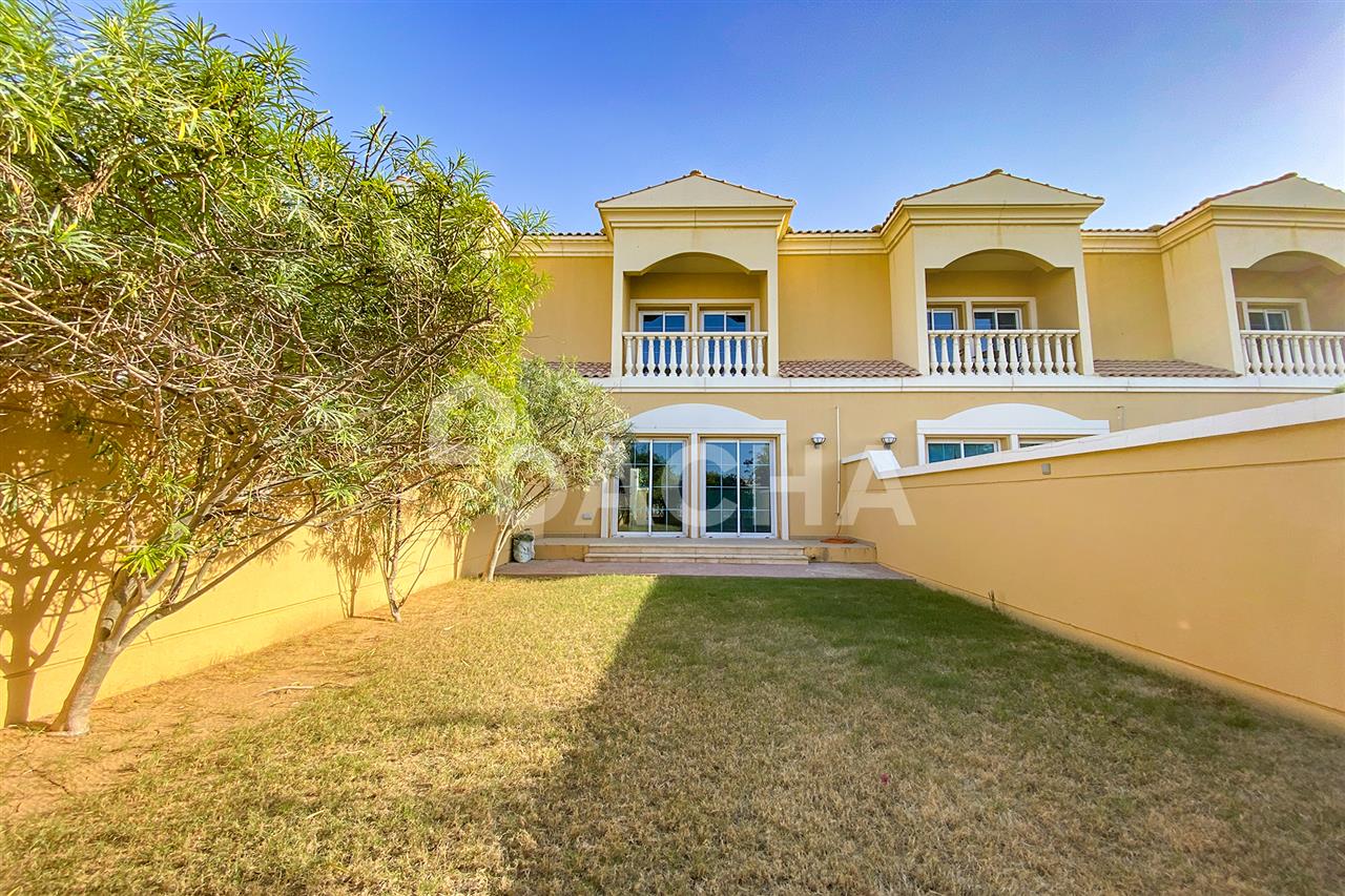 Moradia em banda T1 em Jumeirah Village Triangle, UAE N.º 27690