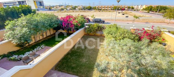 Moradia em banda T1 em Jumeirah Village Triangle, UAE N.º 27690 15