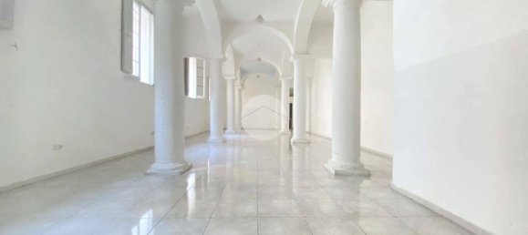 1 bedroom Apartment in Naples, Italy No. 31602 5