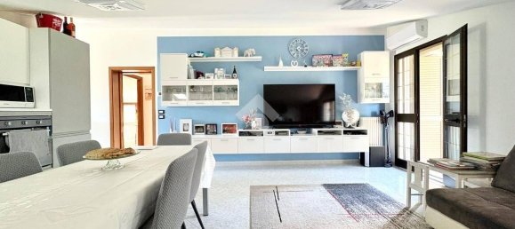 4 bedrooms Villa in Rimini, Italy No. 375368 5