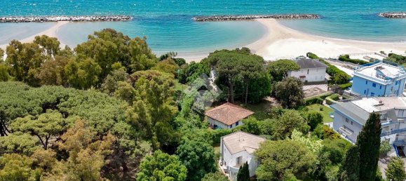 4 غرف نوم فيلا في Formia, Italy رقم 291930 30