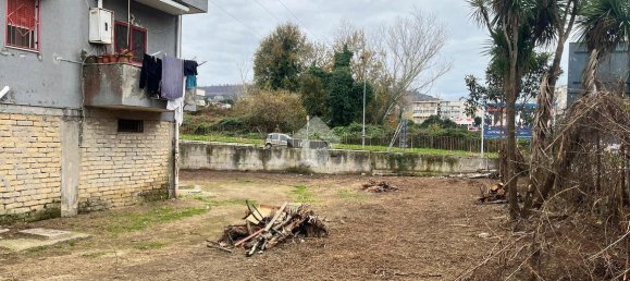 3غرفة شقة في Pozzuoli, Italy رقم 18010 25