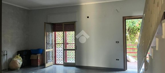 3 rooms Apartment in Pozzuoli, Italy No. 18010 8