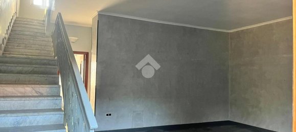 3 rooms Apartment in Pozzuoli, Italy No. 18010 5
