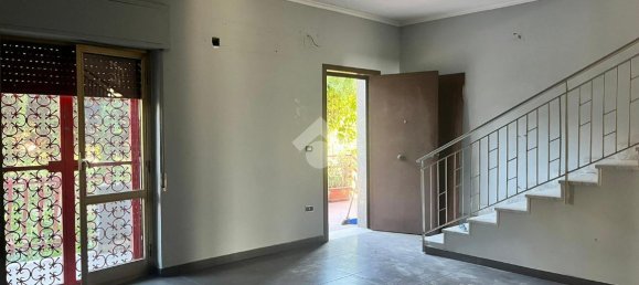 3 rooms Apartment in Pozzuoli, Italy No. 18010 7