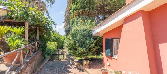 3 Schlafzimmer Villa in Velletri, Italy, Nr. 308677 12