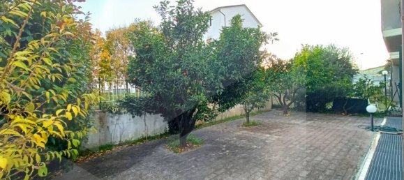 4 rooms Apartment in Termoli, Italy No. 25435 22