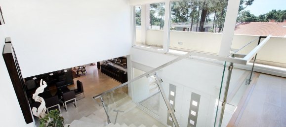 4 bedrooms House in Almada, Portugal No. 122167 15