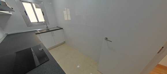 3 bedrooms Apartment in Badalona, Spain No. 160826 6