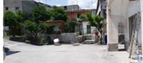 7 rooms Apartment in Frattaminore, Italy No. 10204 16