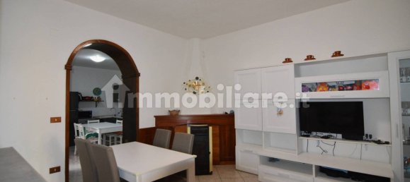 2 Schlafzimmer Wohnung in Macomer, Italy, Nr. 334353 4