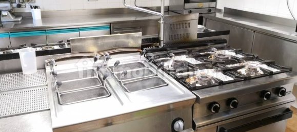 4غرفة عقار تجاري في Genoa, Italy رقم 364075 10