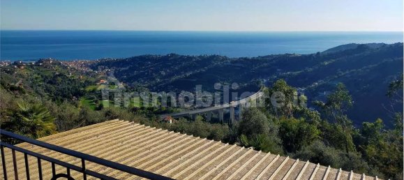 3 bedrooms Villa in Sanremo, Italy No. 218631 9