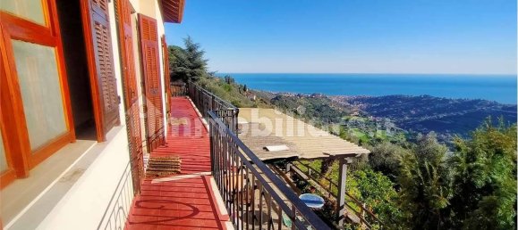 3 bedrooms Villa in Sanremo, Italy No. 218631 3