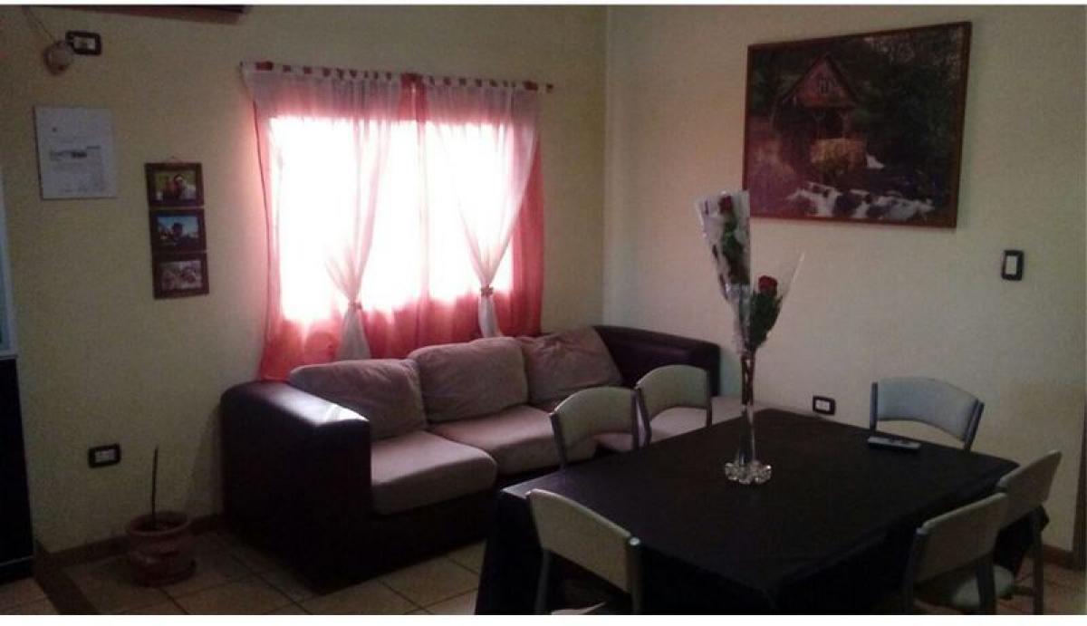 4 bedrooms House in Bermudez, Argentina No. 14903