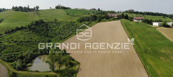 1400m² Building in Fidenza, Italy No. 308899 11