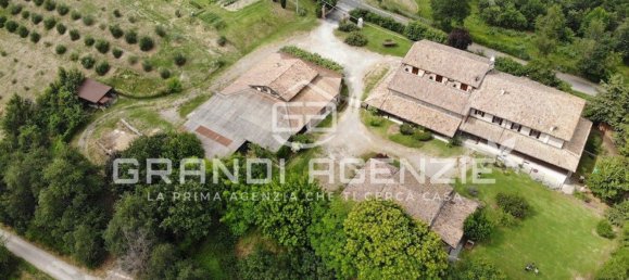 1400m² Building in Fidenza, Italy No. 308899 3