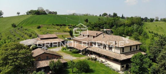1400m² Building in Fidenza, Italy No. 308899 4