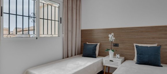 3 bedrooms Townhouse in Alicante, Spain No. 152266 10