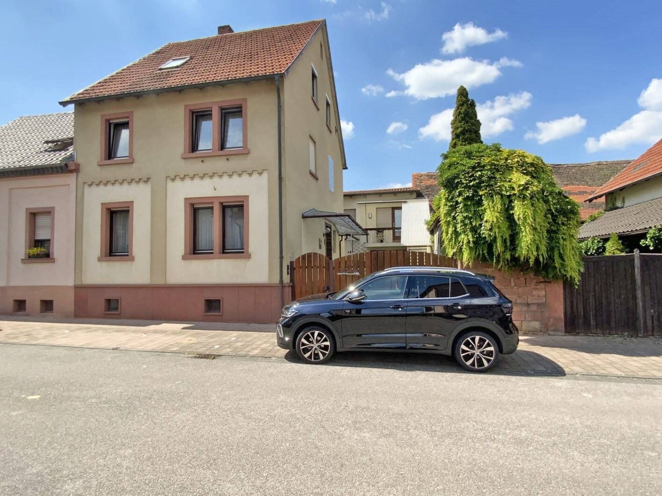 Moradia em banda de 8 divisões em Miltenberg, Germany N.º 221127