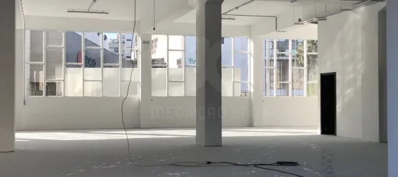 464m² Warehouse in Loures, Portugal No. 88283 5