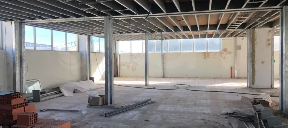464m² Warehouse in Loures, Portugal No. 88283 8