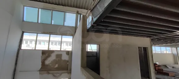 464m² Warehouse in Loures, Portugal No. 88283 10