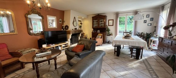 Casa de 5 dormitorios en Ecouen, France No. 178686 4