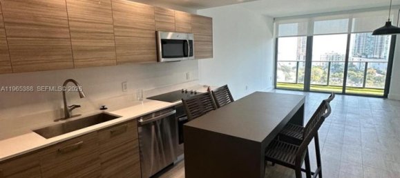 1 dormitorio propiedad comercial en venta en Miami, Miami-Dade, Florida, USA № 614367 4