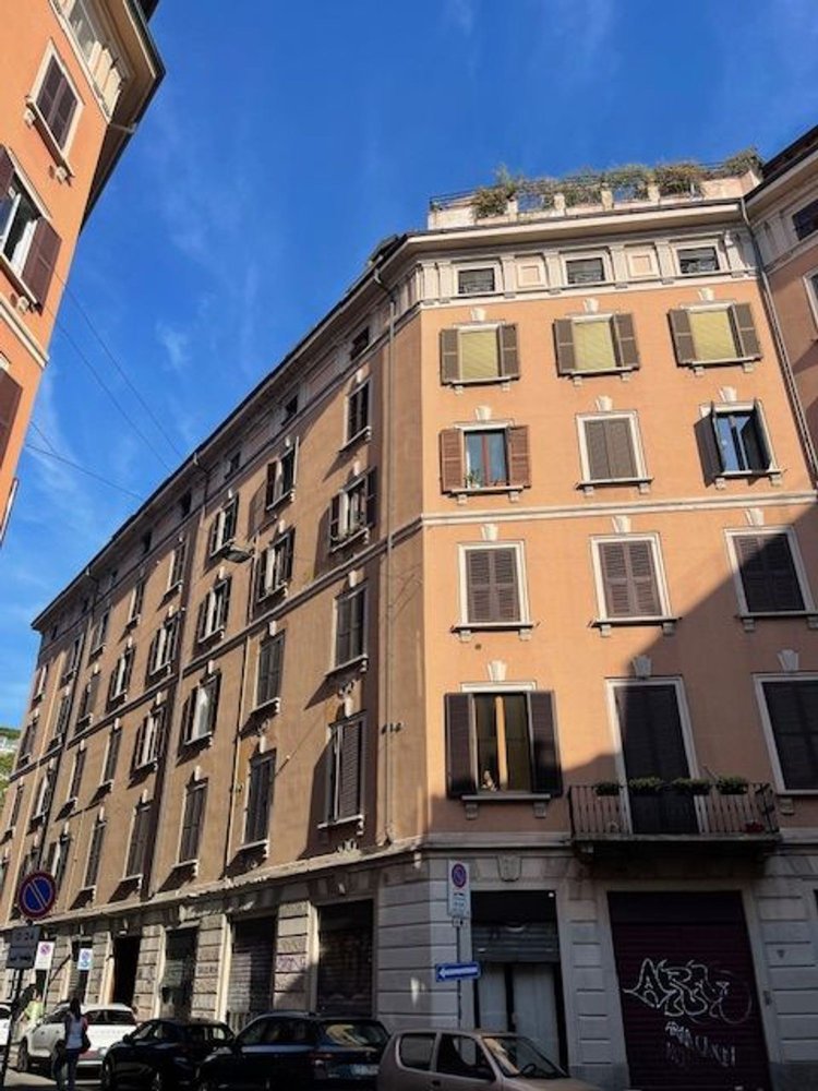 1 bedroom Apartment in Milan, Italy No. 360707