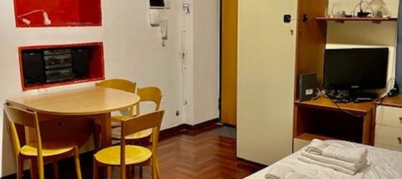 1 bedroom Apartment in Milan, Italy No. 360707 10