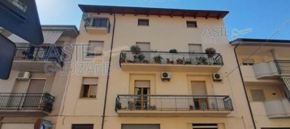 6 rooms Apartment in Fondi, Italy No. 202827 6