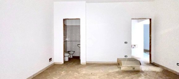 3 Schlafzimmer Villa in Terracina, Italy, Nr. 280892 7