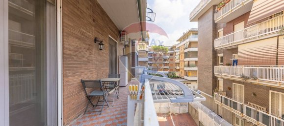 3 bedrooms Apartment in Rome, Italy No. 371516 21