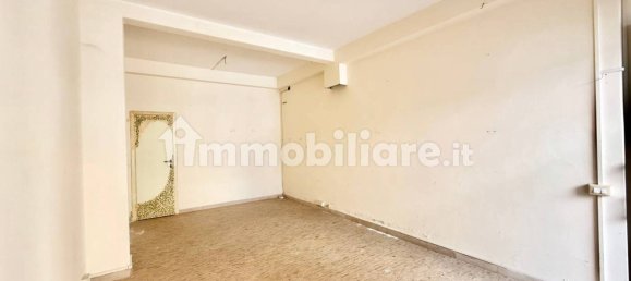 25m² Commercial property in Viareggio, Italy No. 282708 3