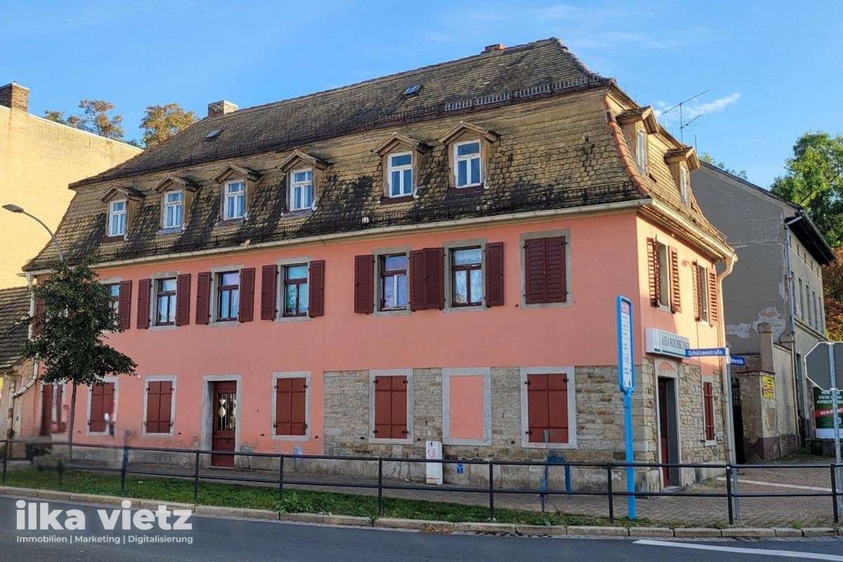 296m² Building in Burgenlandkreis, Germany No. 18321